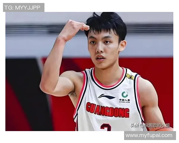 杜锋三后卫战术再遭质疑广东球迷怒斥徐杰还我青春风暴的辉煌岁月